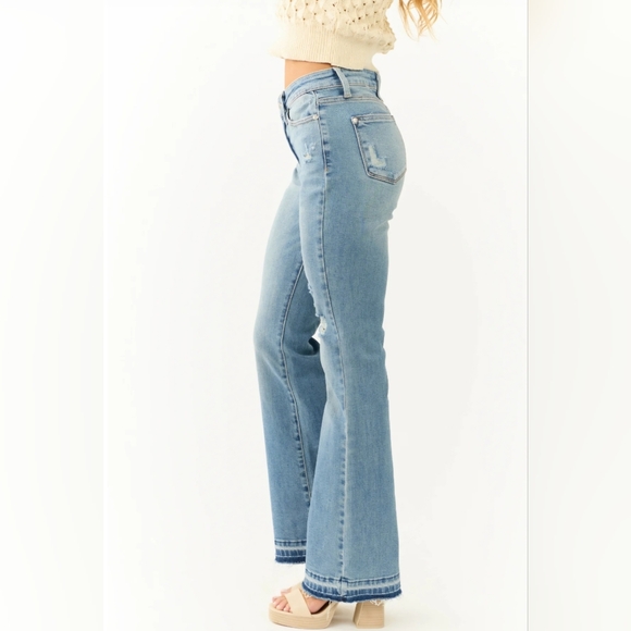 Judy Blue Mid Rise Med Wash Released Shadow Hem Bootcut Jeans Regular Plus NEW - Picture 10 of 16